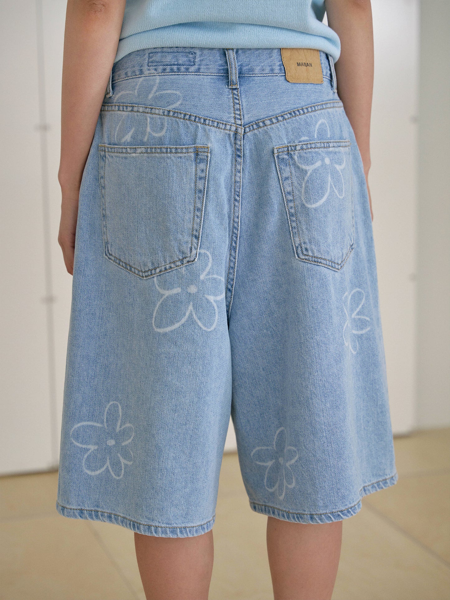 Flower Denim Shorts - Light Indigo