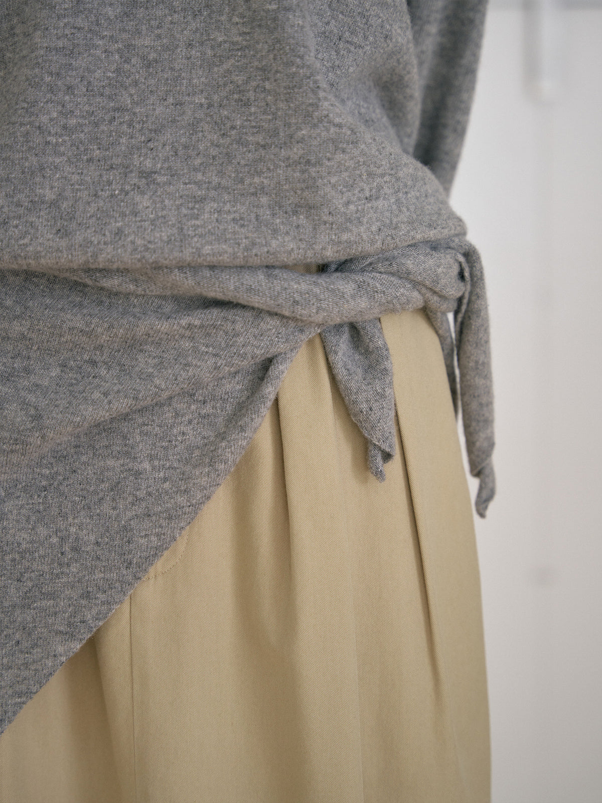 MARAN Triangle Scarf - Gray 商品画像15/21