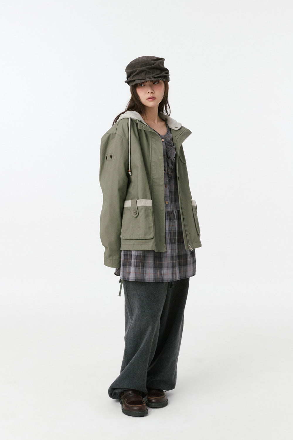 SIGNATURE EMBROIDERY FLEECE PANTS, CHARCOAL