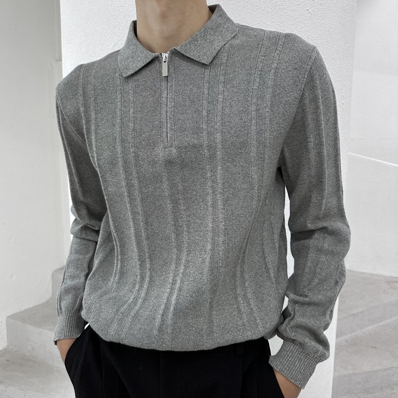GRAY