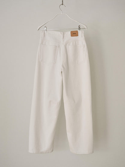 MARAN Curved Denim Pants - Ivory 商品画像21/21