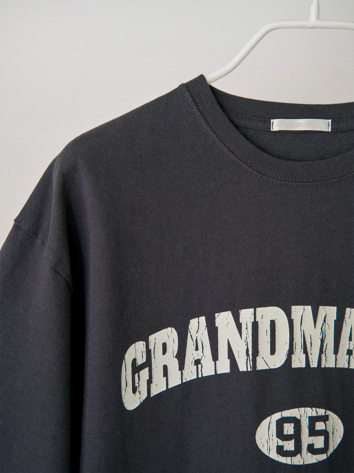 Crack Lettering Short Sleeve - Charcoal