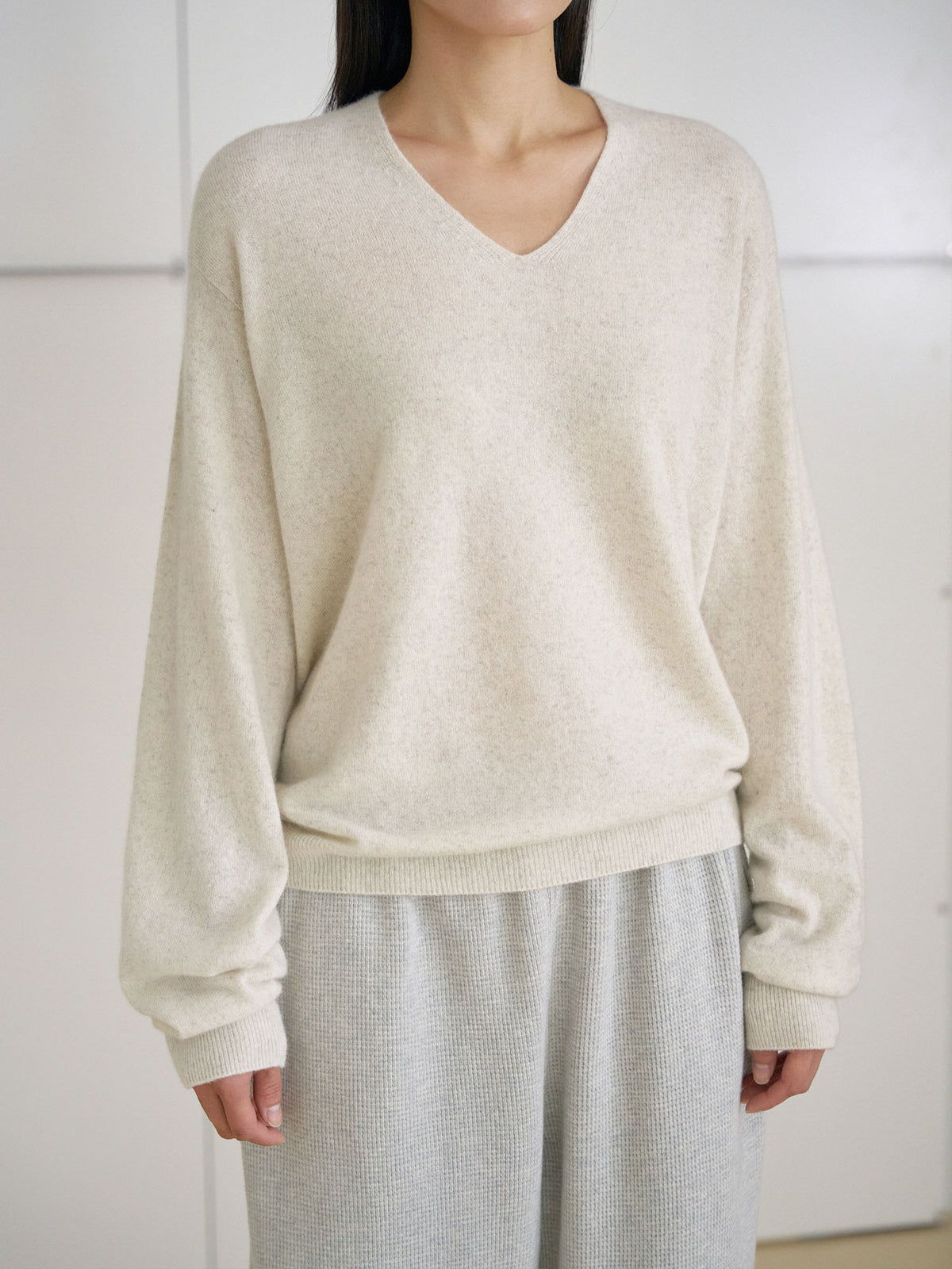 MARAN Cashmere Blend V-neck Pullover - Oatmeal 商品画像14/21