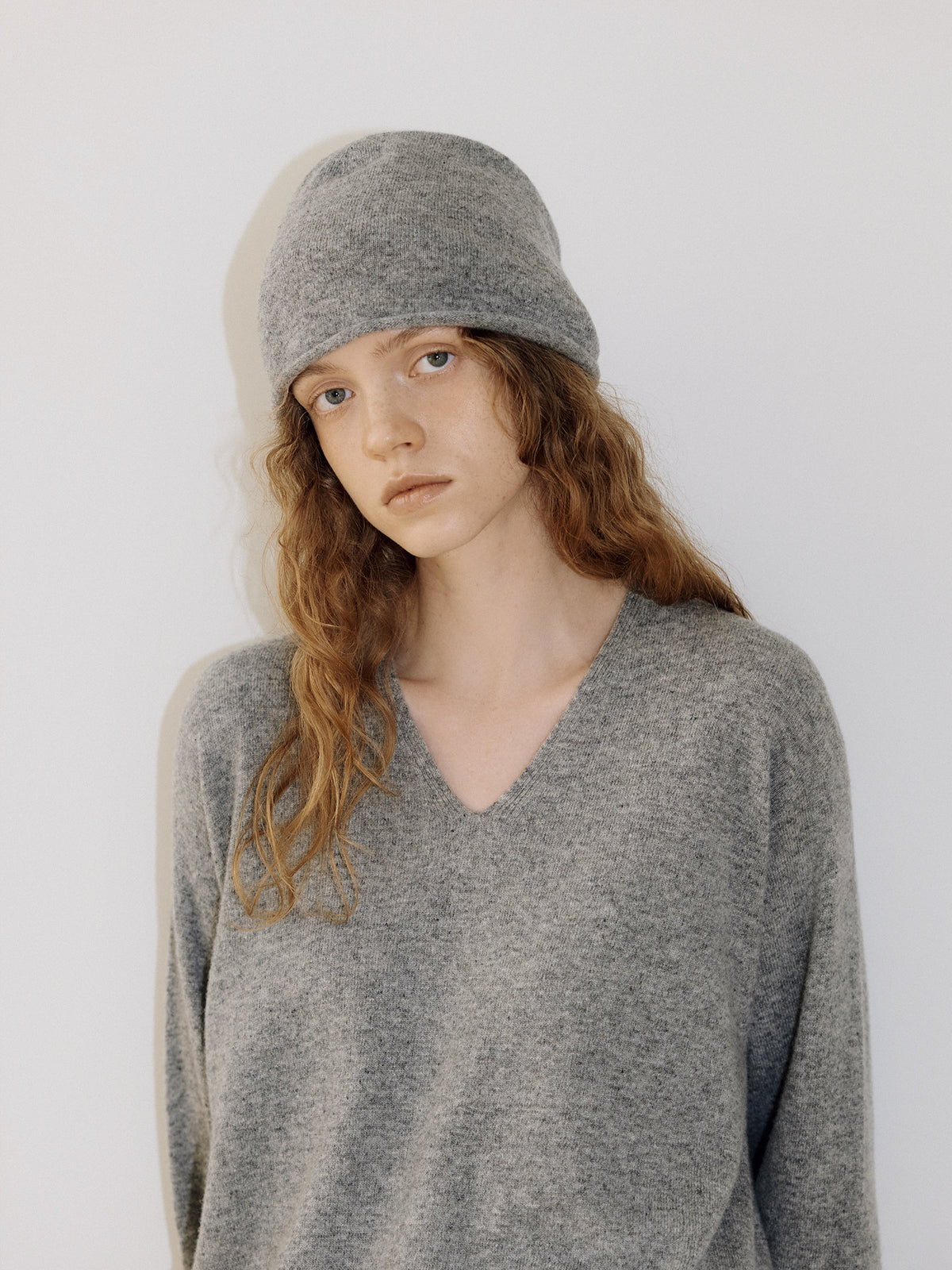 Cashmere Blend V-neck Pullover - Gray 2
