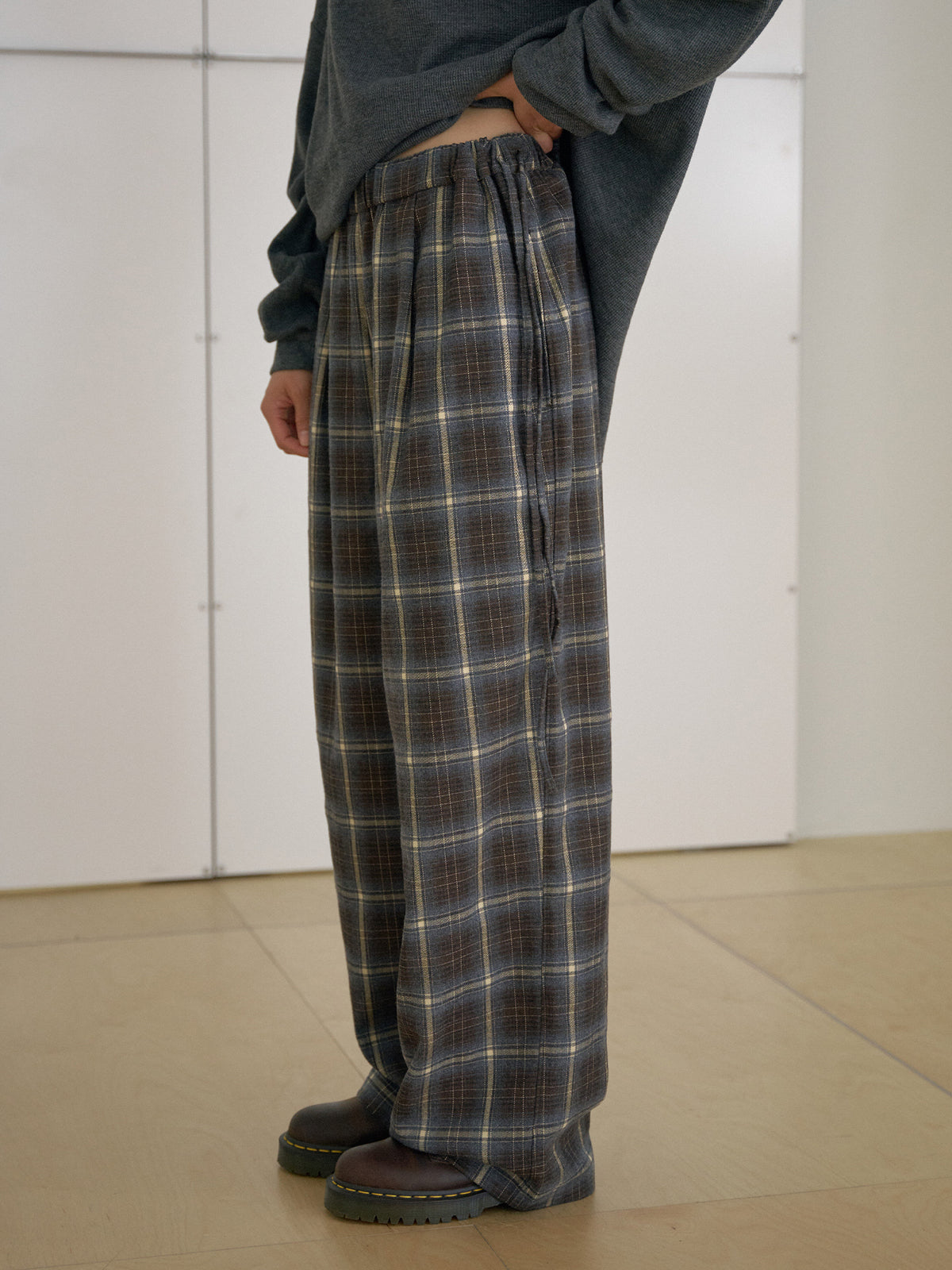 MARAN Side String Check Pants - Khaki 商品画像21/21