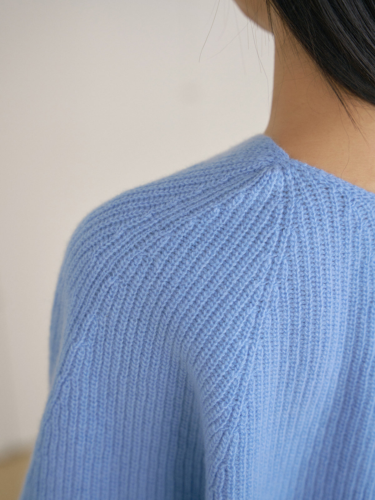 MARAN Wool V-neck Raglan Pullover - Blue 商品画像16/21
