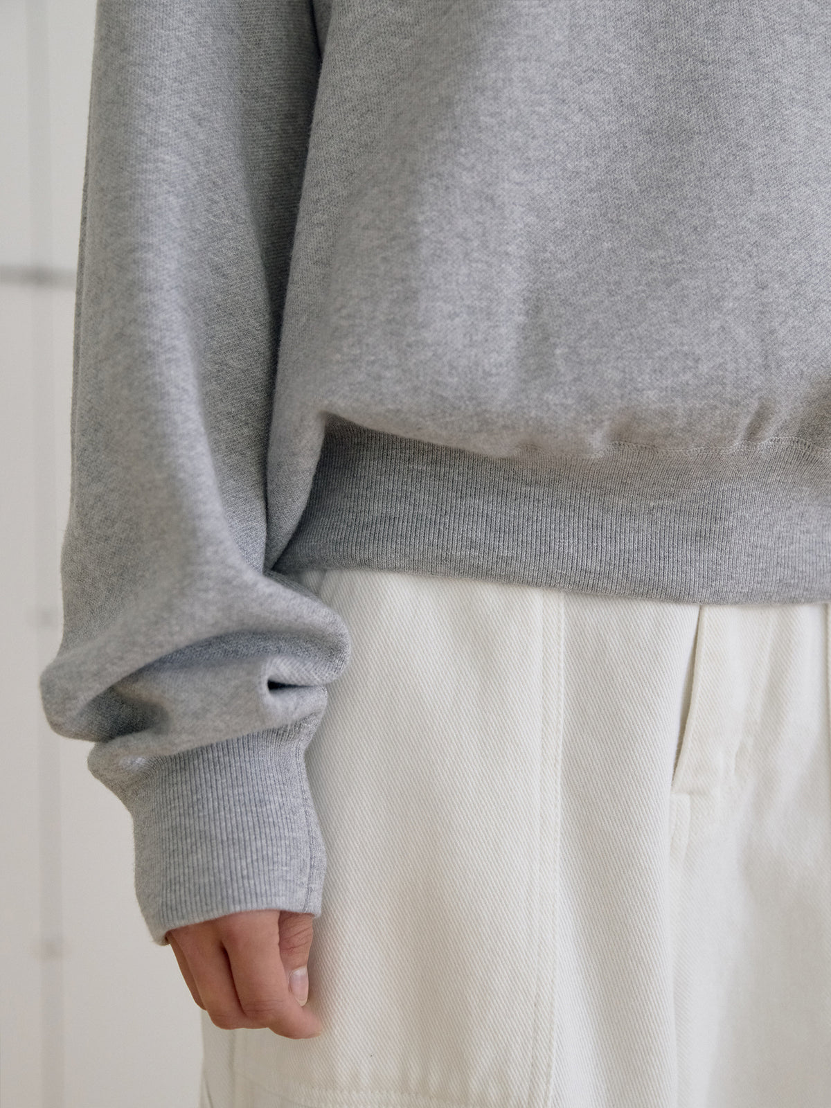 Ray Round Pullover - Gray 12