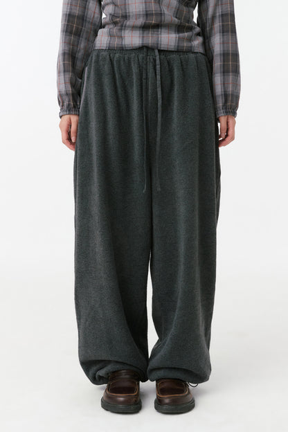 SIGNATURE EMBROIDERY FLEECE PANTS, CHARCOAL