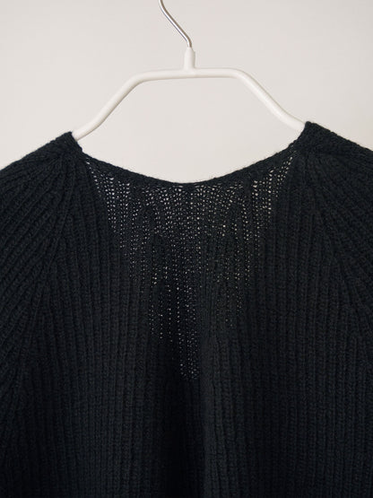 MARAN Wool V-neck Raglan Pullover - Black 商品画像18/19