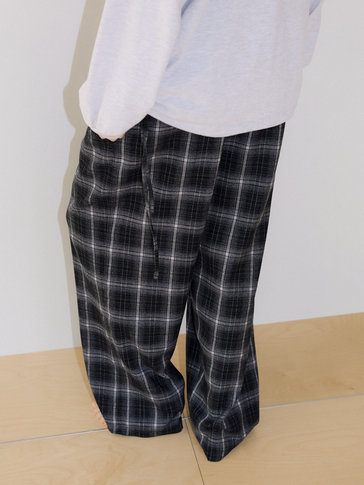 Side String Check Pants - Black 1