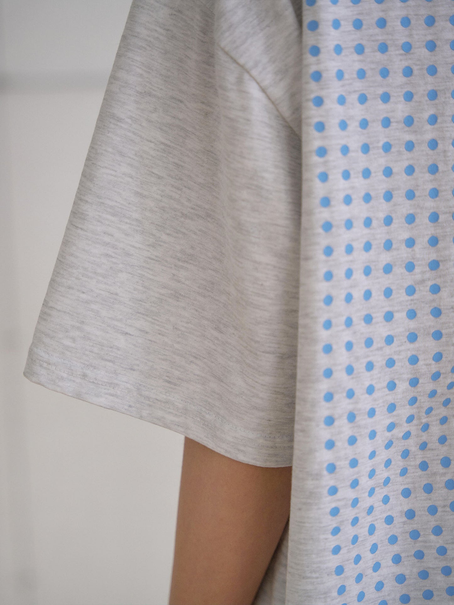 Dot Printing Short Sleeve - Light Gray