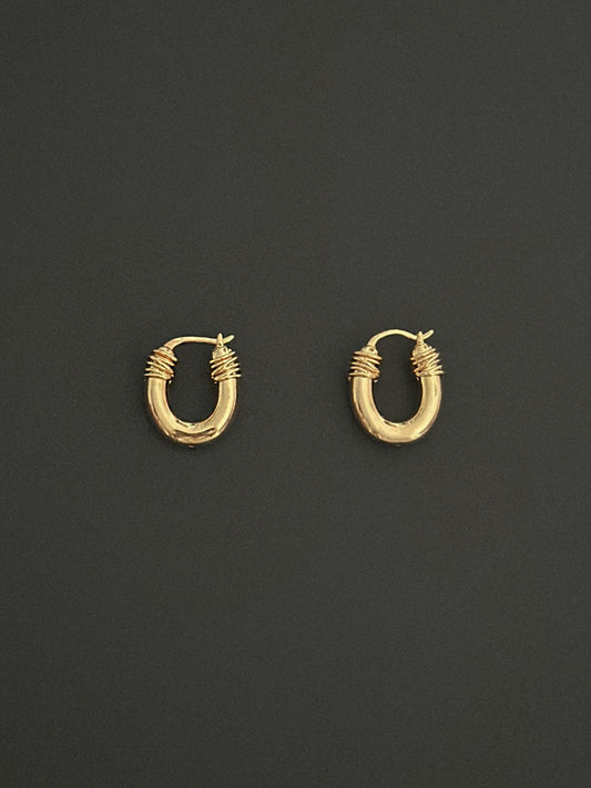 Tie archive earring