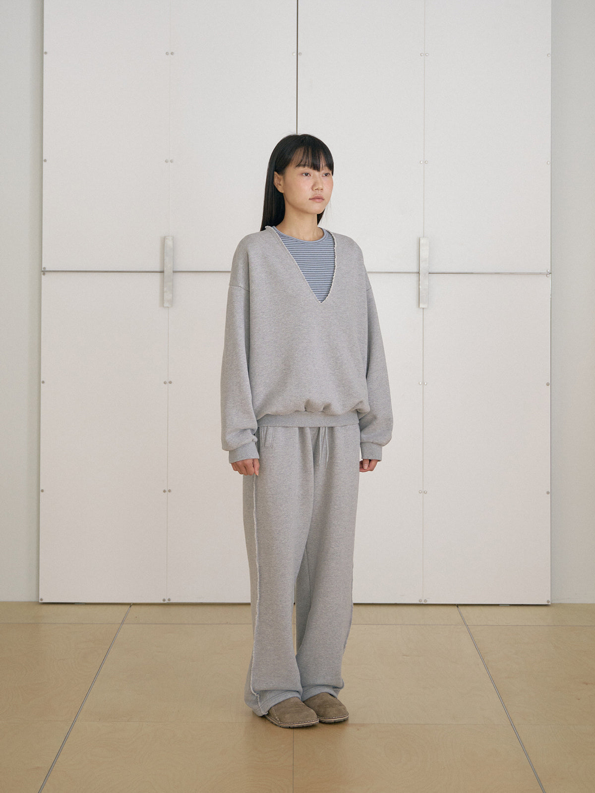 MARAN Raw Edge Sweatshirt - Gray 商品画像21/21