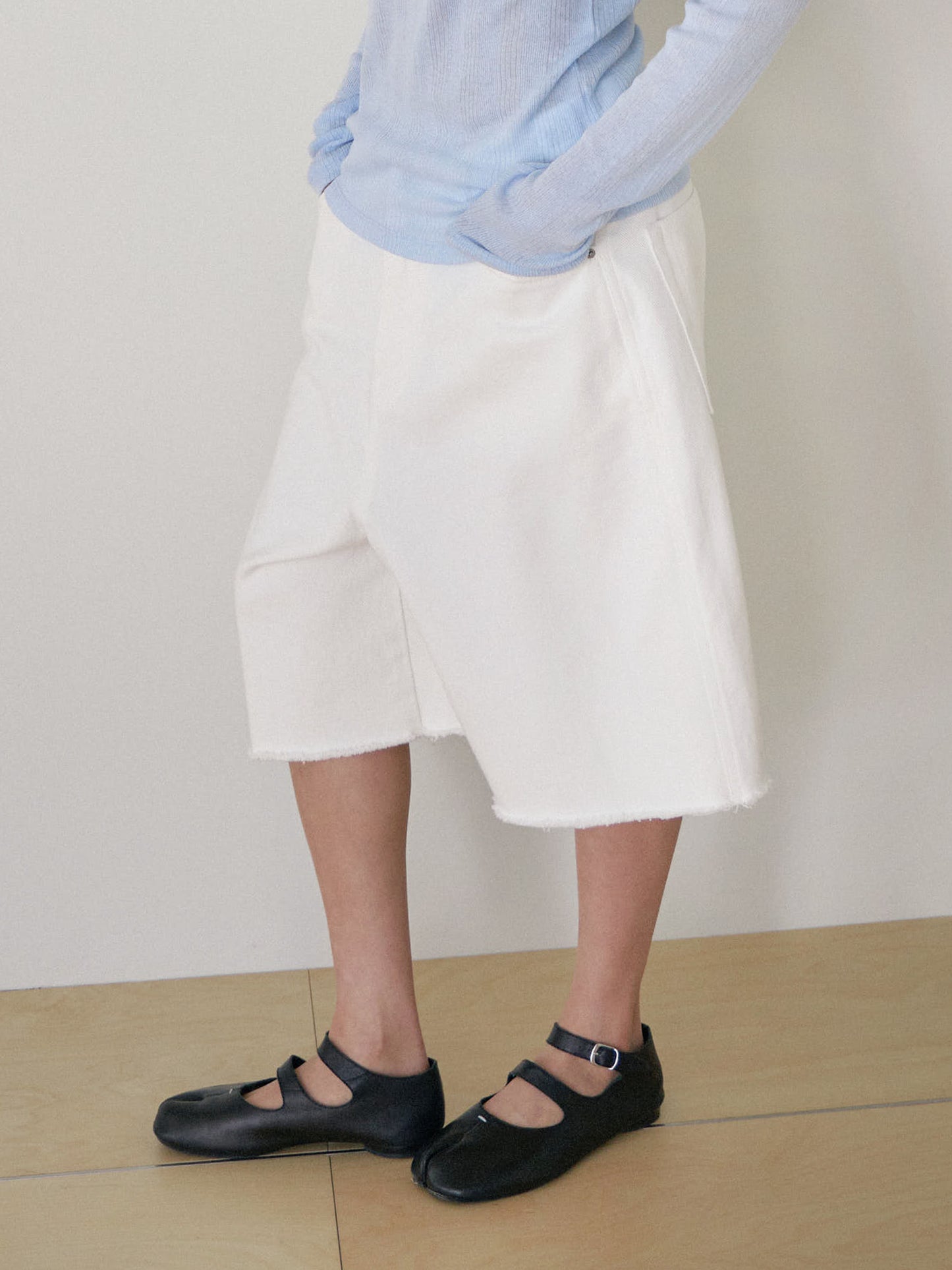 Cutoff Denim Shorts - Ivory