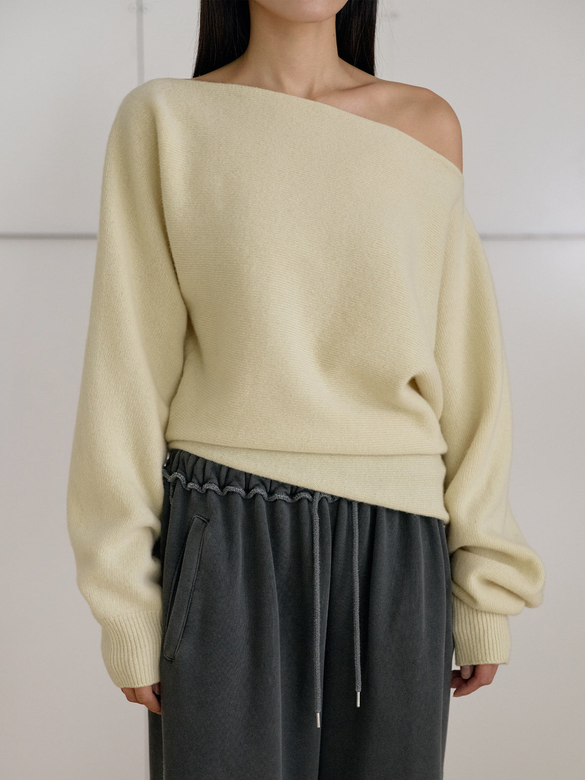 Flow Boat Neck Pullover - Pale Yellow 10