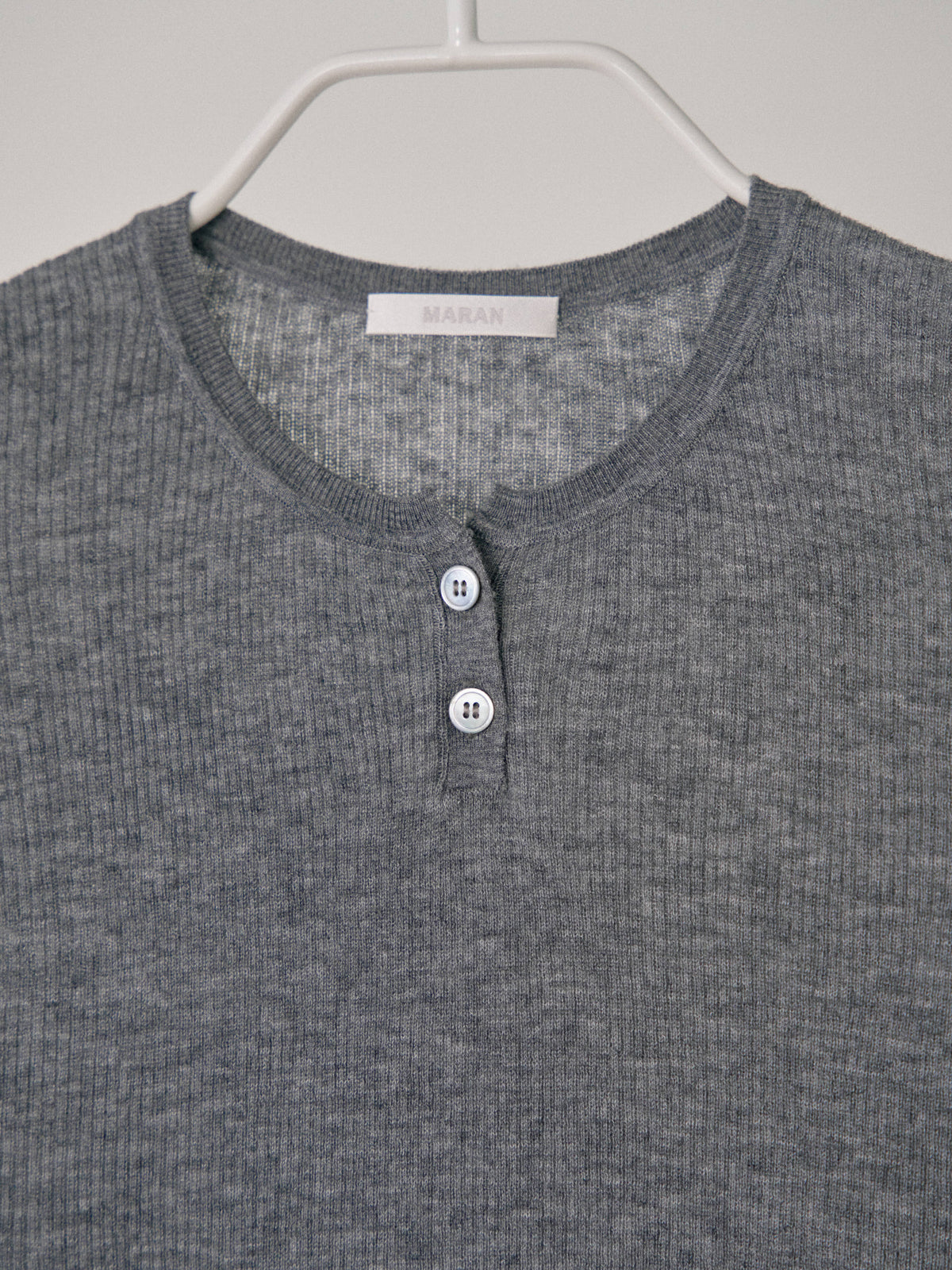MARAN Henley Neck Pullover - Gray 商品画像19/21