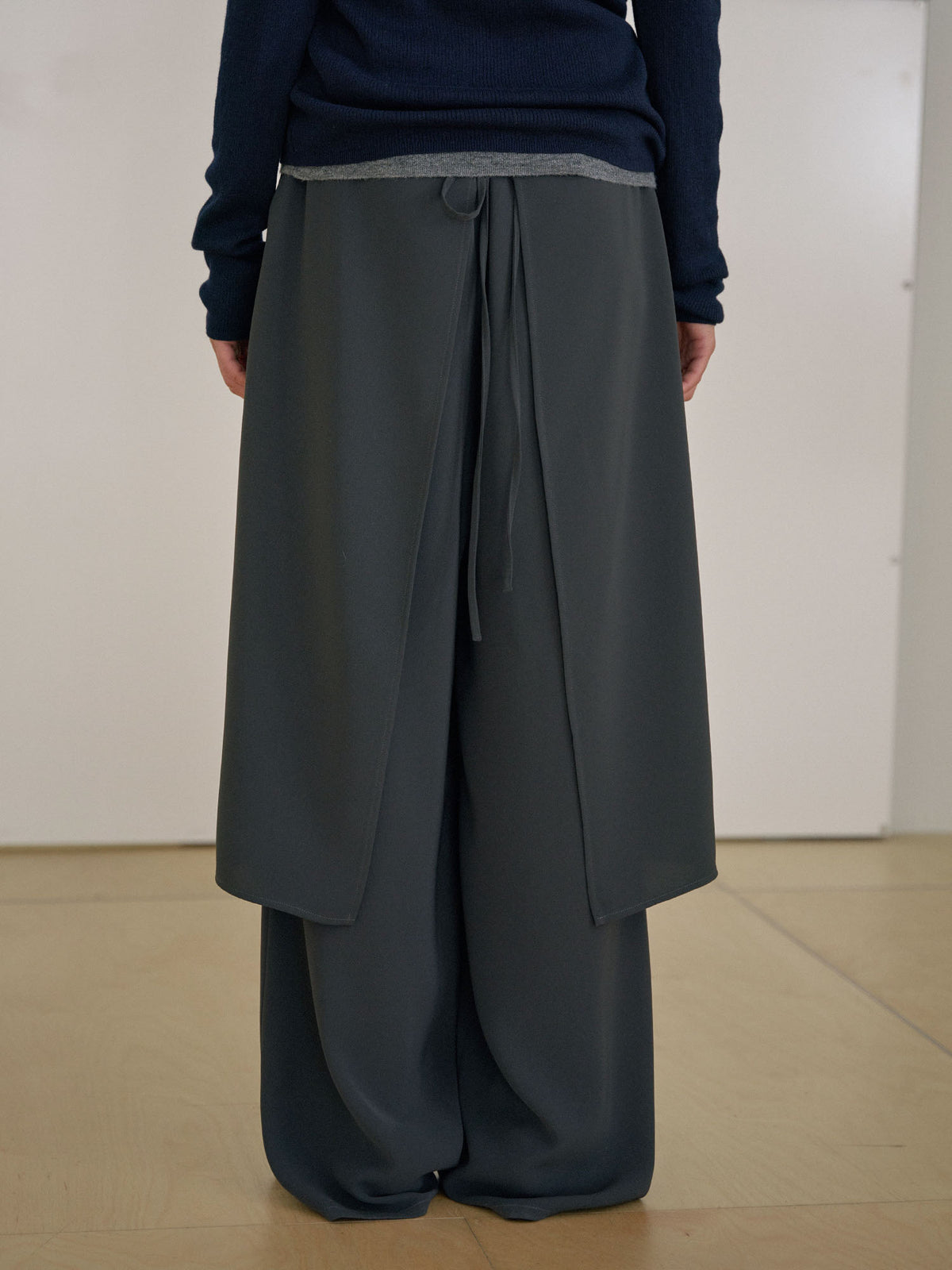 MARAN Skirt Overlay Pants - Charcoal 商品画像13/21