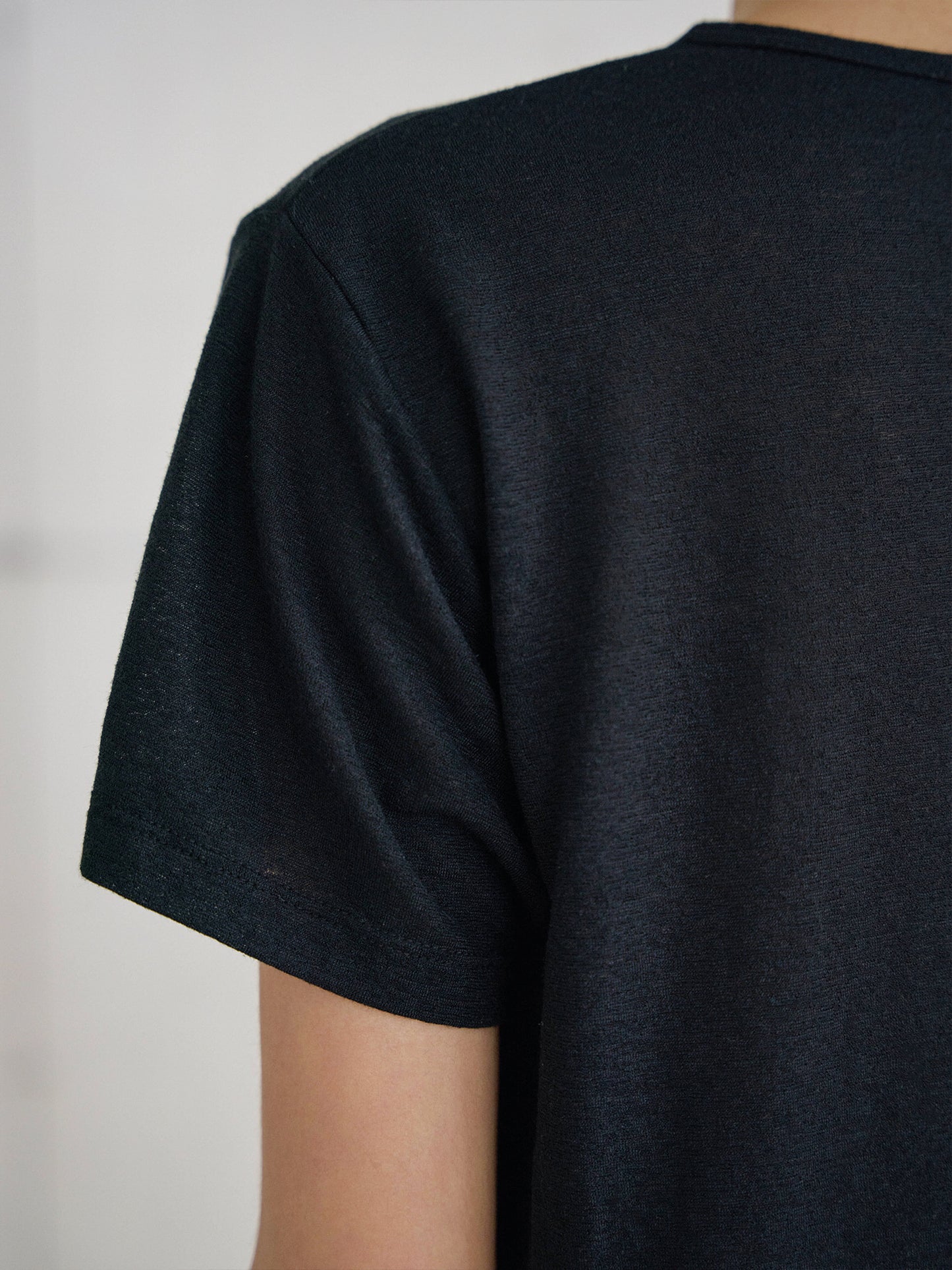 Linen Basic Short Sleeve - Black