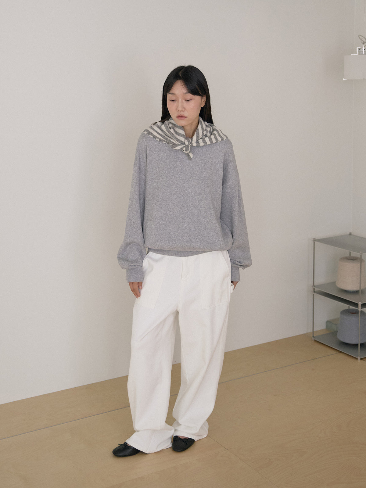 Ray Round Pullover - Gray 9