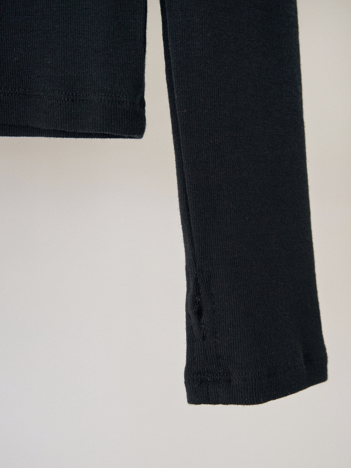 MARAN Finger Hole Long Sleeve - Black 商品画像20/21