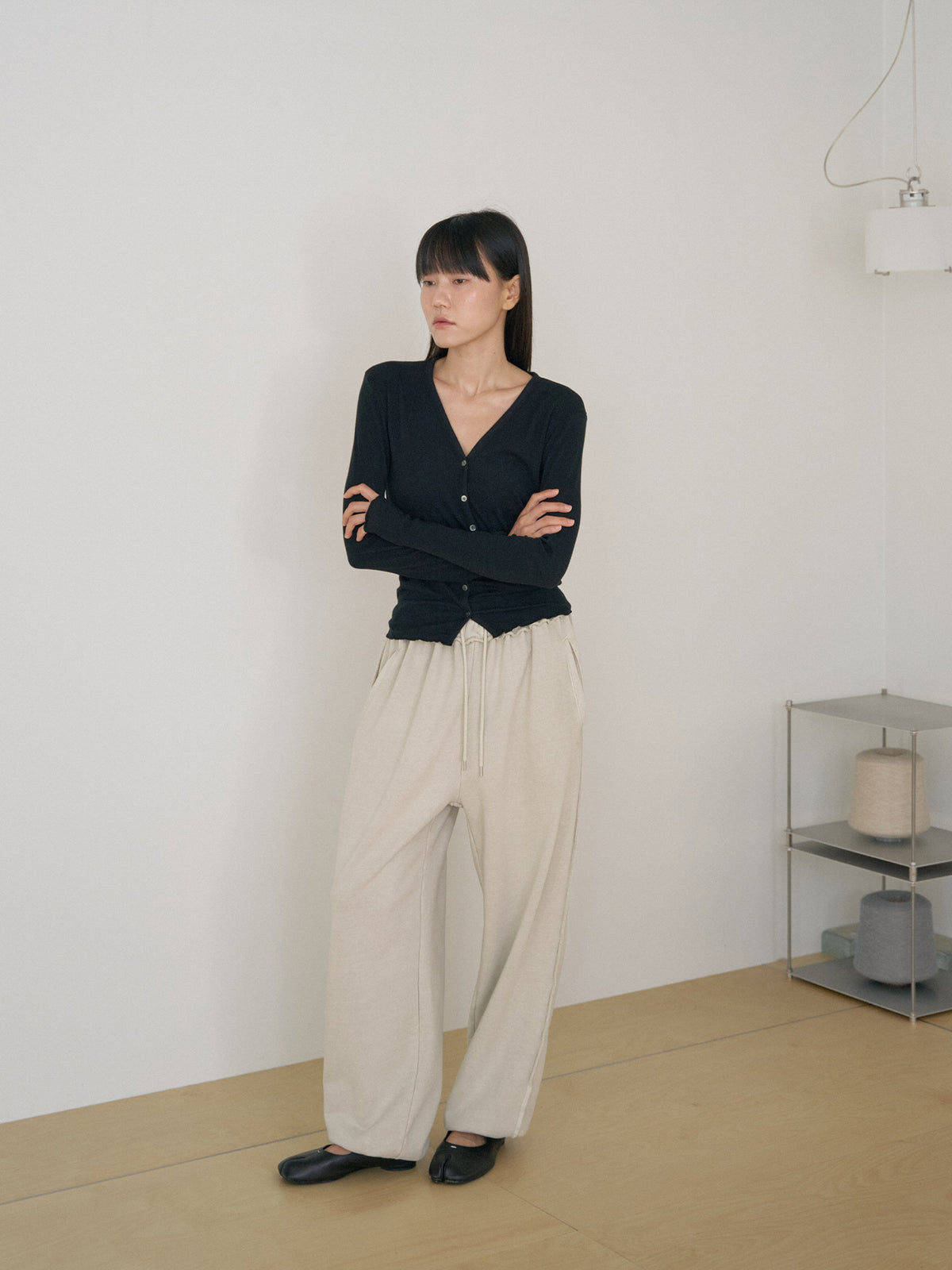 Wave V-neck Rib Cardigan - Black 7