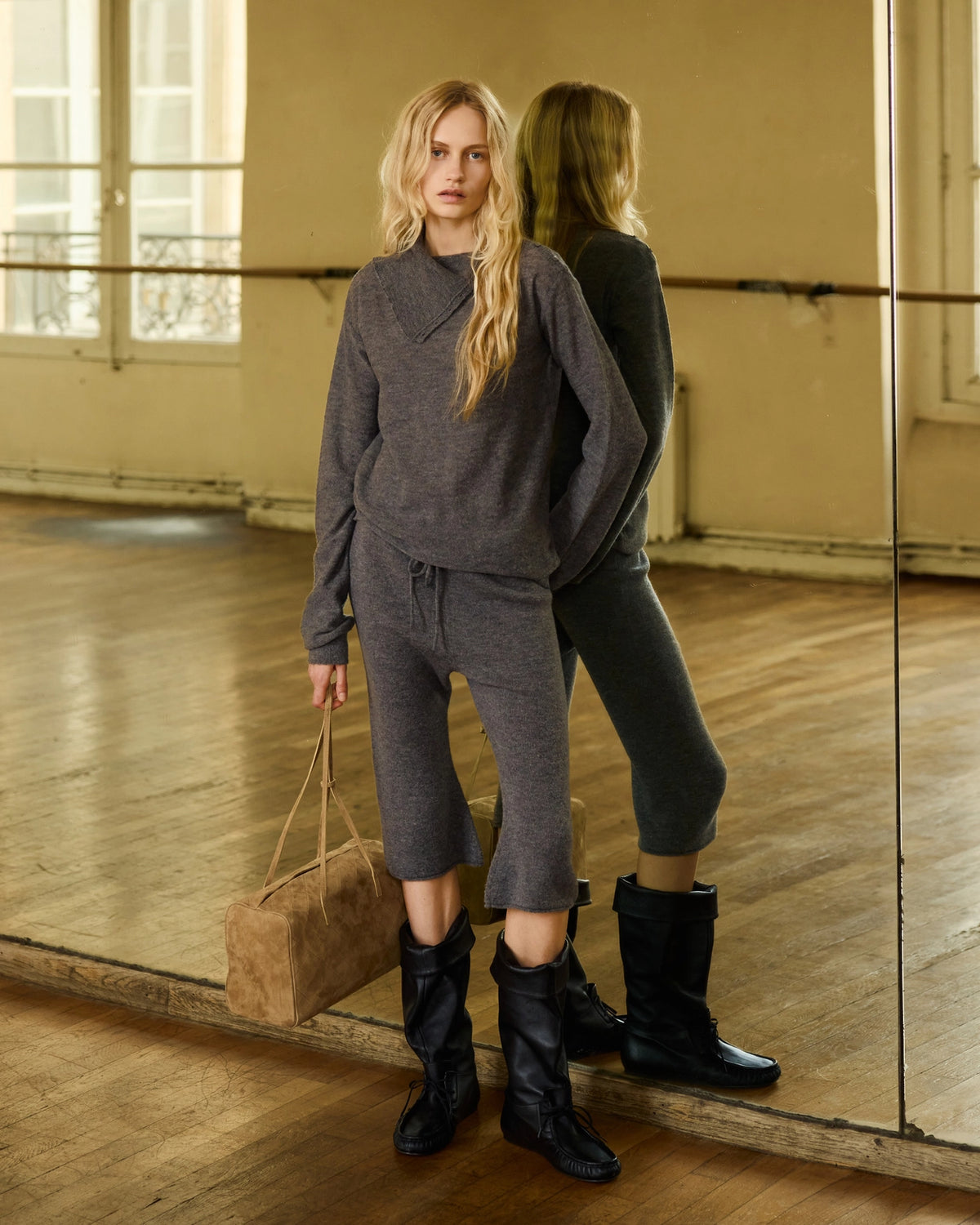 Open-neck Knit