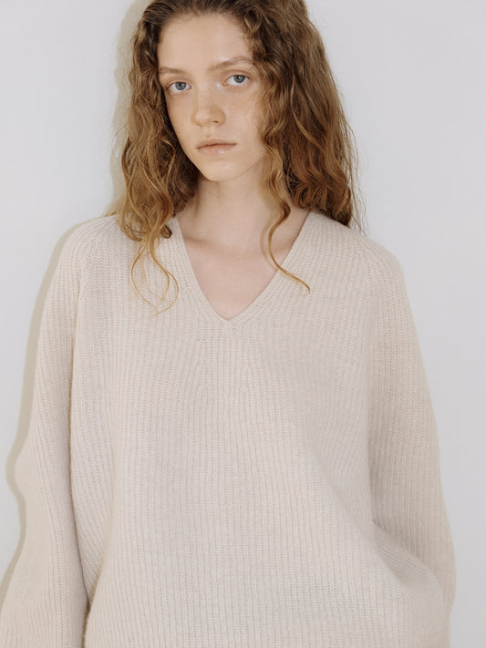 Wool V-neck Raglan Pullover - Oatmeal 1