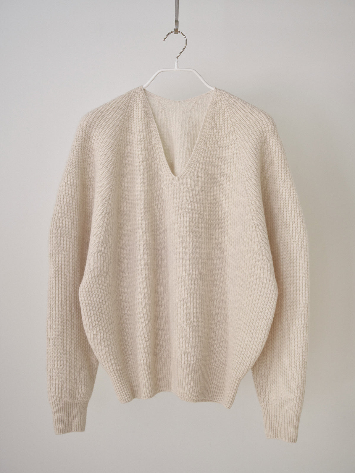 Wool V-neck Raglan Pullover - Oatmeal 6
