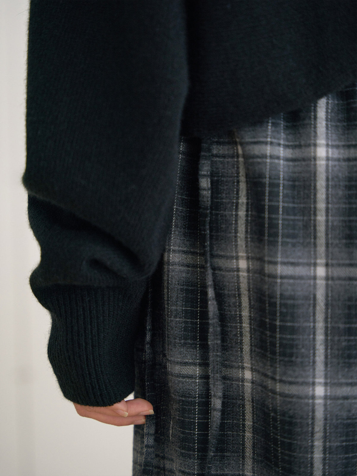Unbalanced Boat Neck Pullover - Black 8