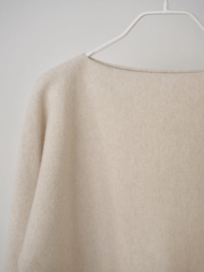 MARAN Unbalanced Boat Neck Pullover - Oatmeal 商品画像17/19