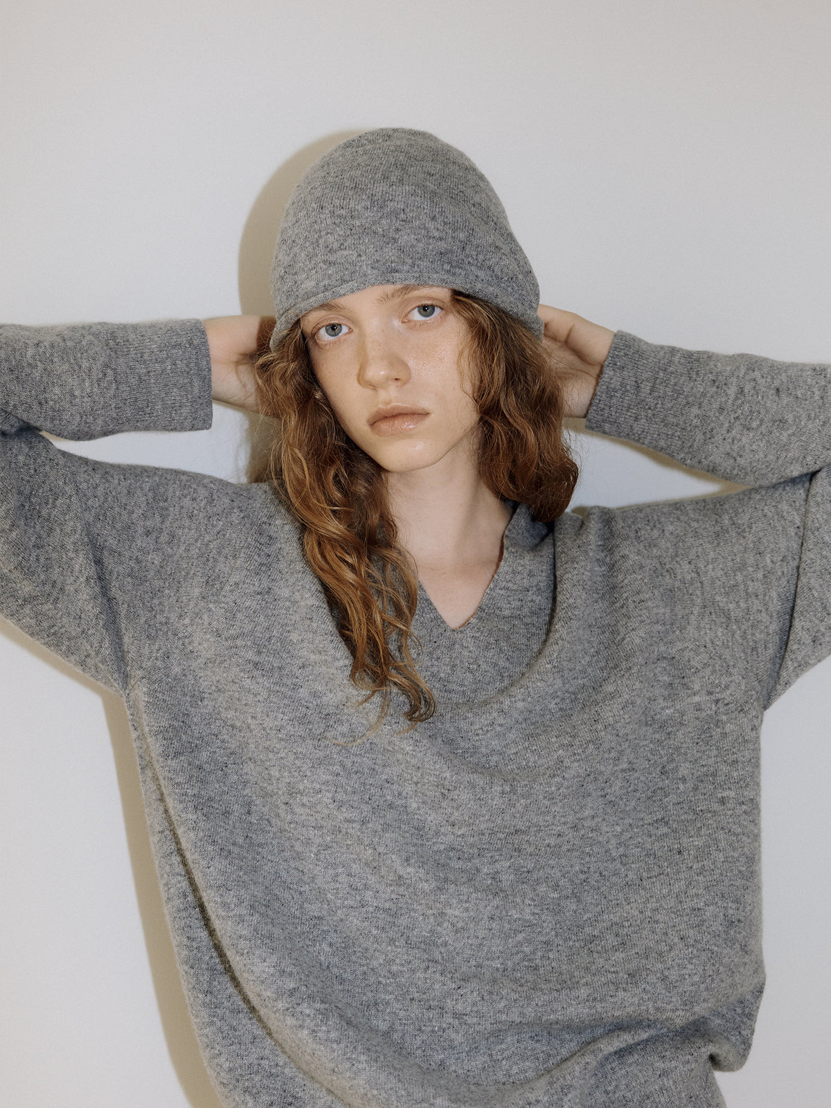 Cashmere Blend V-neck Pullover - Gray 5