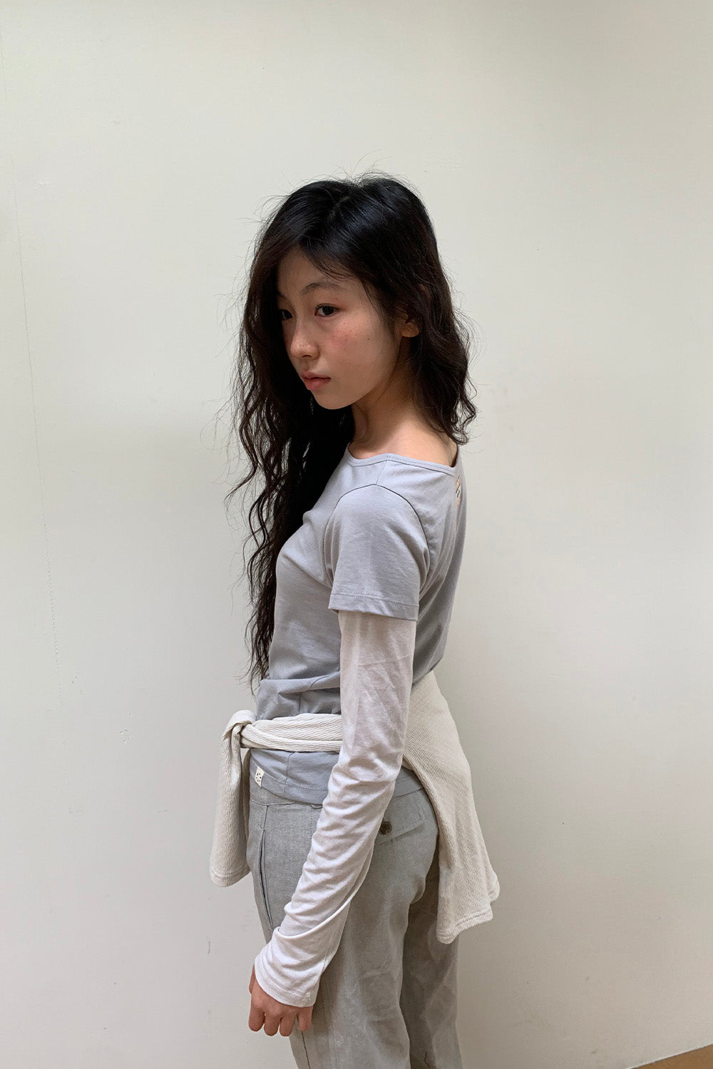 FLORAL LABEL LAYERED T-SHIRT, GRAY