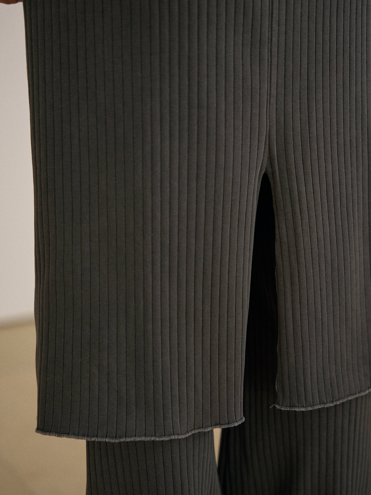 Pigment Rib Skirt - Charcoal 11