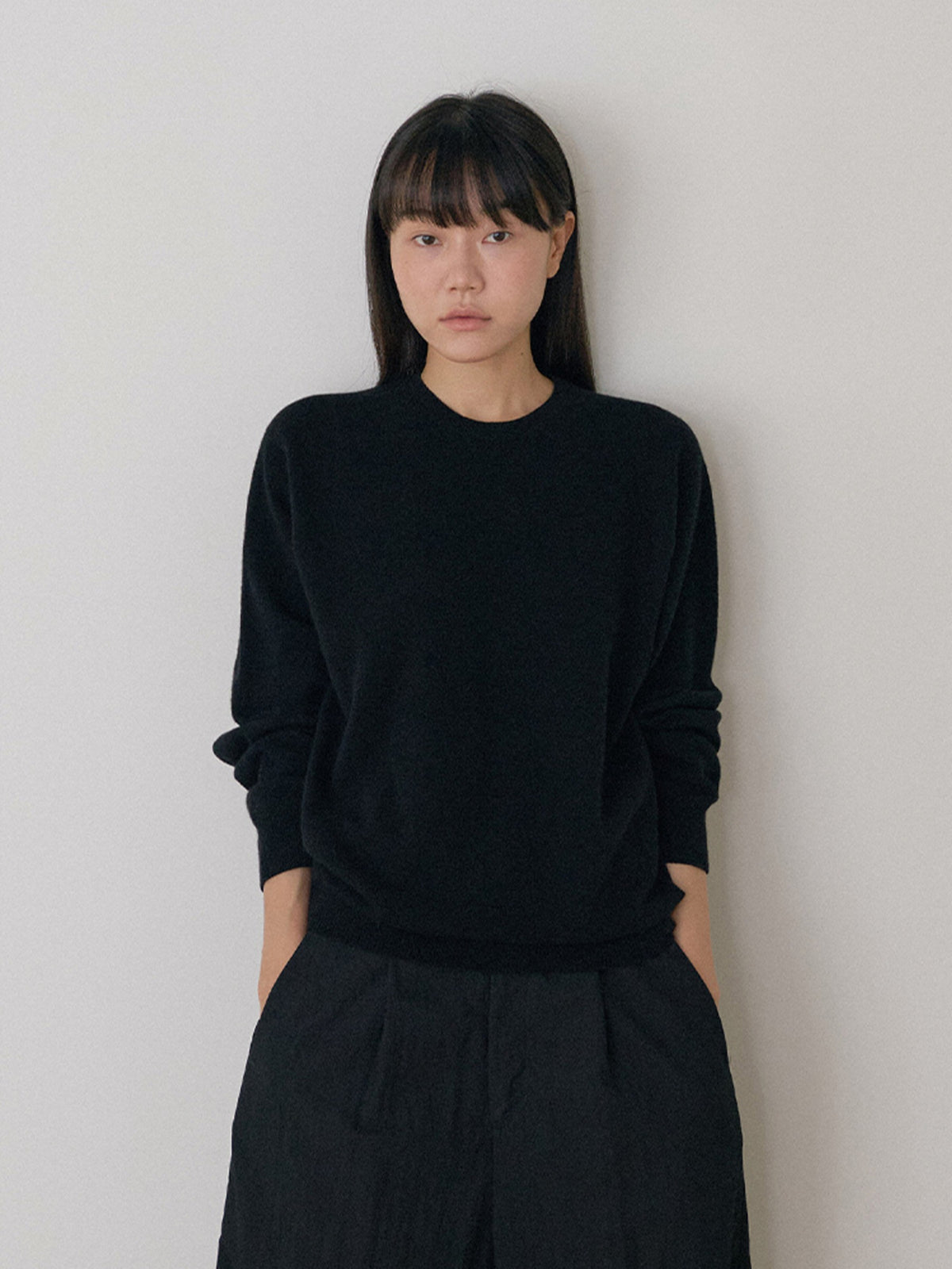Cashmere Round Pullover - Black 1