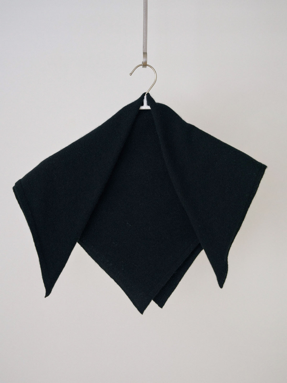 MARAN Cashmere Square Scarf - Black 商品画像17/17