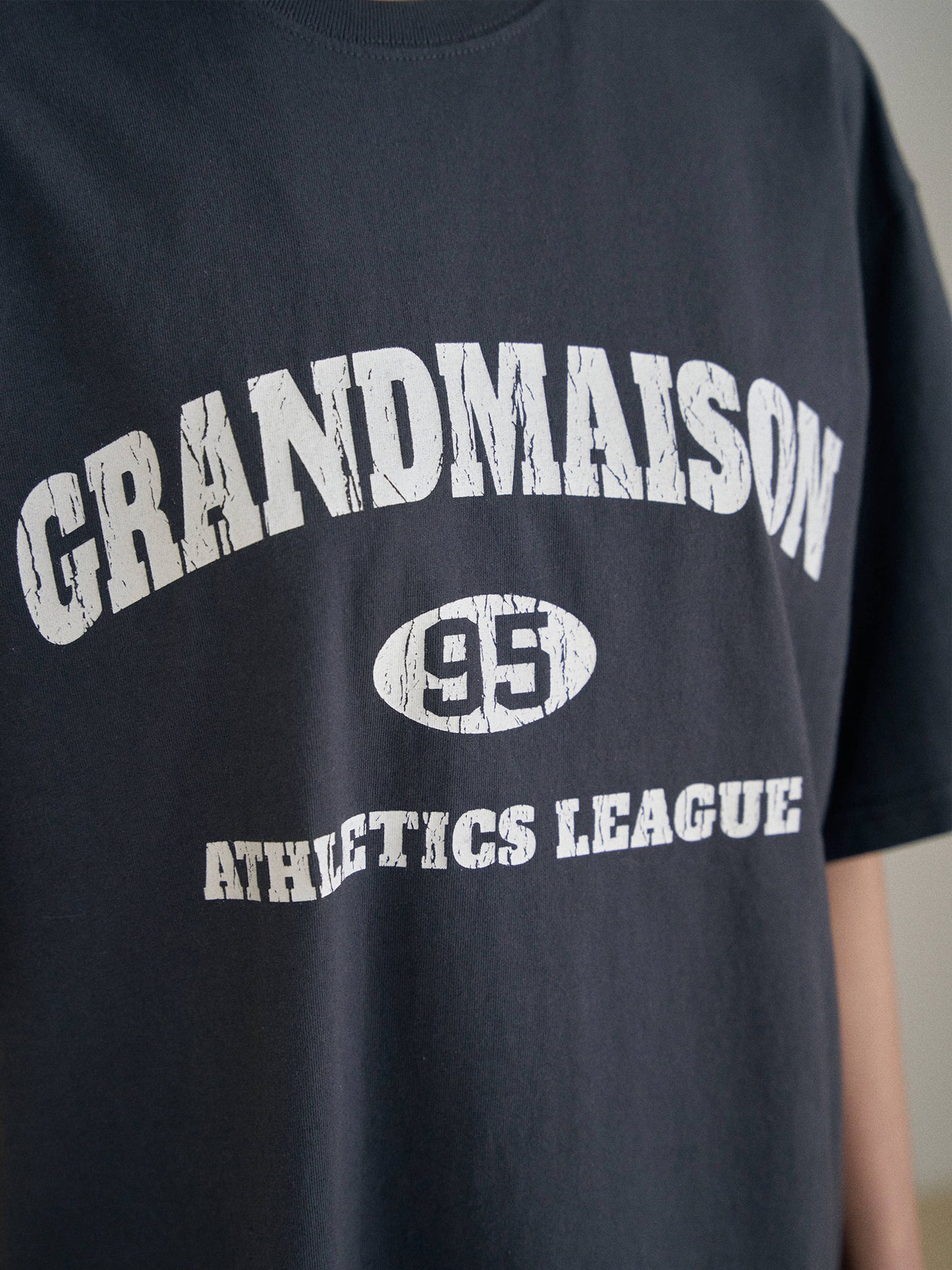 Crack Lettering Short Sleeve - Charcoal