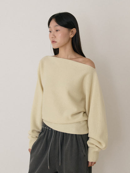Flow Boat Neck Pullover - Pale Yellow 3
