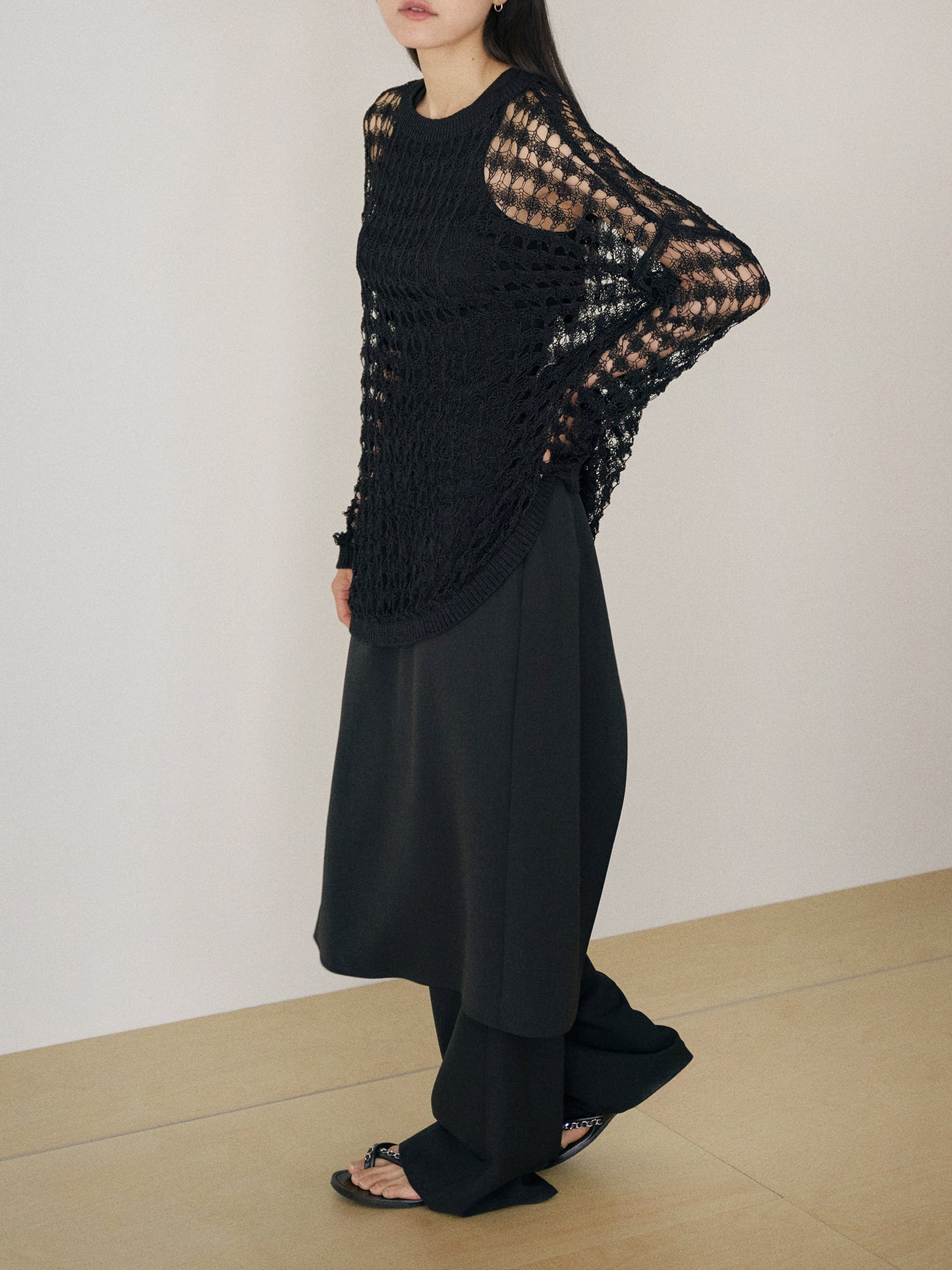 Net Round Pullover - Black