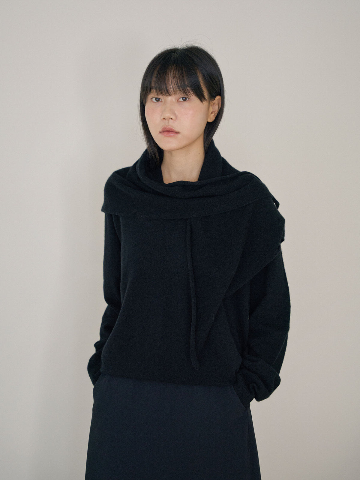 Triangle Scarf - Black 2