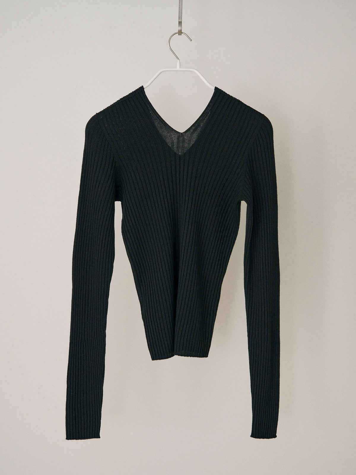 MARAN Double V-neck Rib Pullover - Black 商品画像17/17