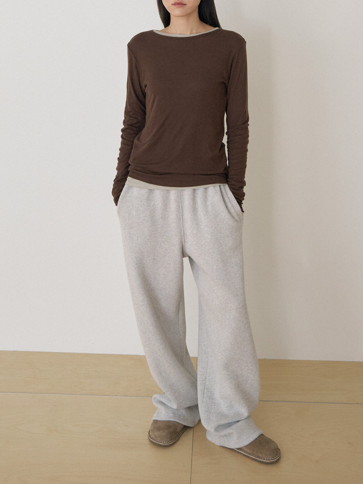 Finger Hole Long Sleeve - Brown 10