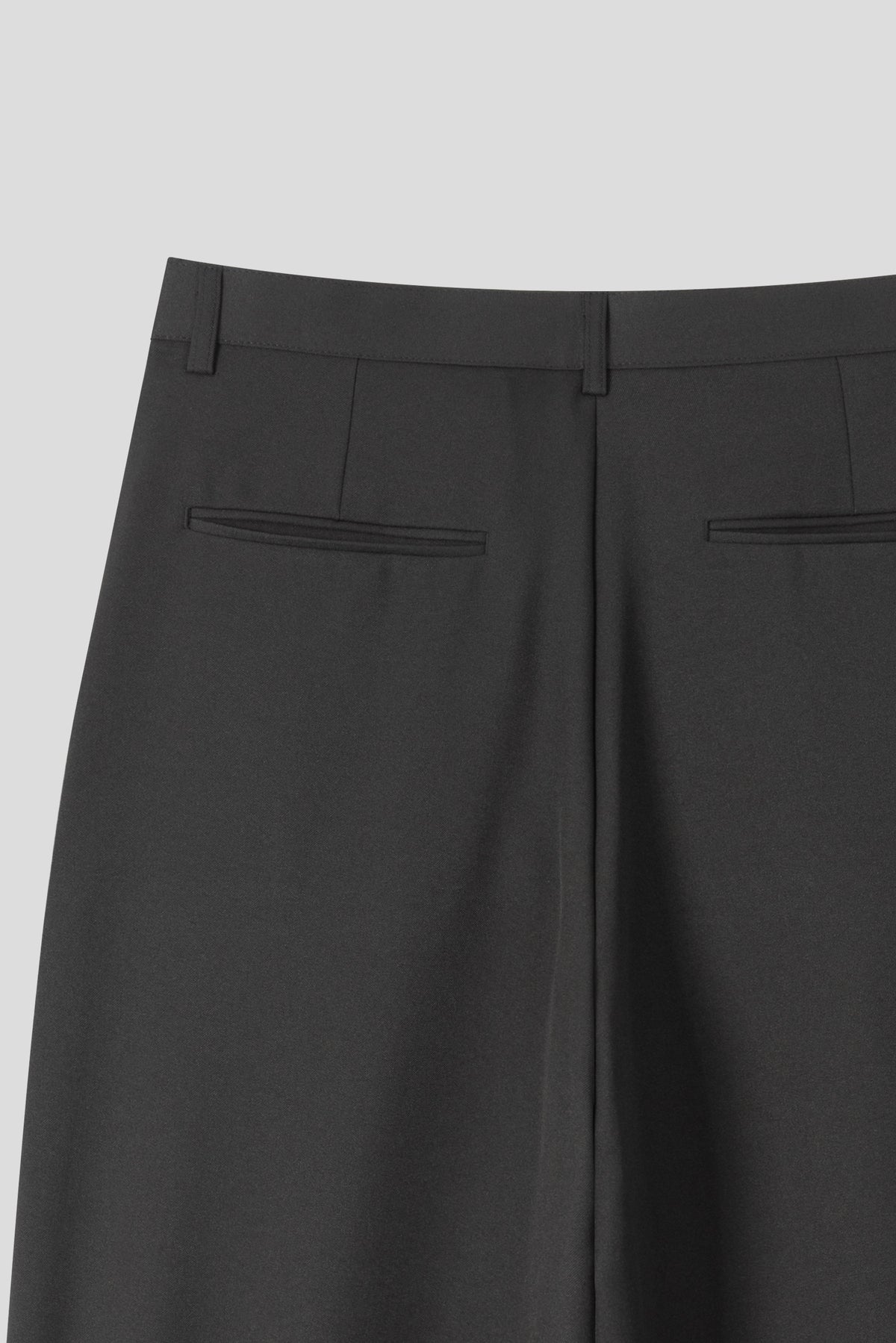 Two-Tuck Wide Slacks BLACK