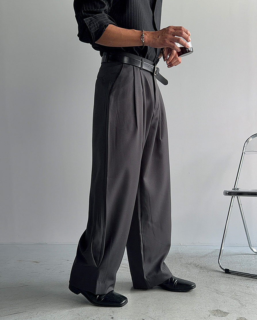 Two-Tuck Wide Slacks CHARCOAL