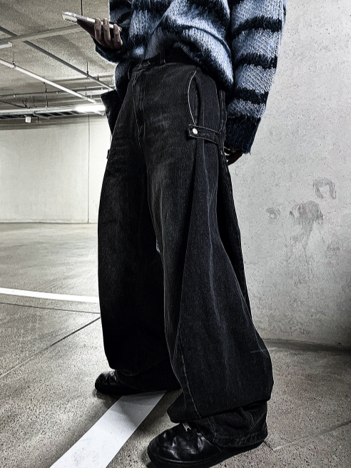 Strap-Detail Wide Jeans