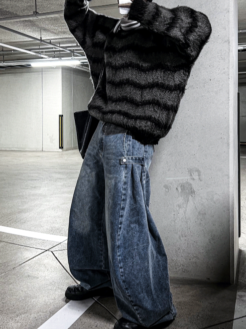 Strap-Detail Wide Jeans