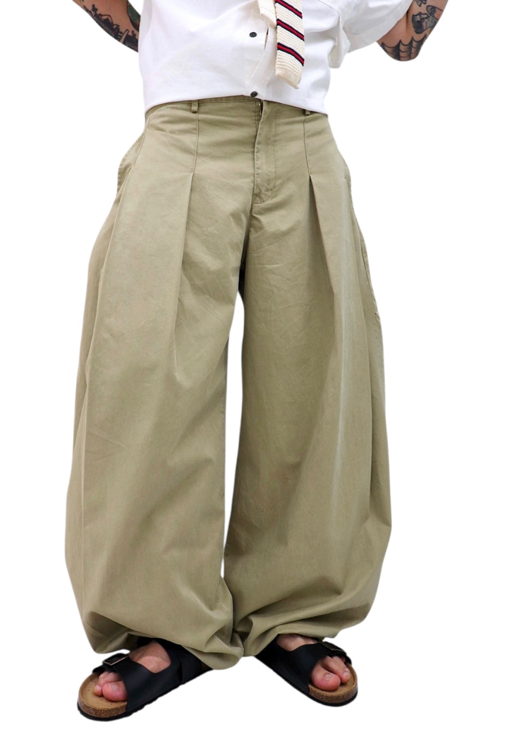 Curved Balloon Wide Pants