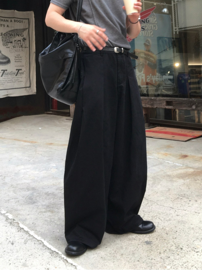 Curved Balloon Wide Pants