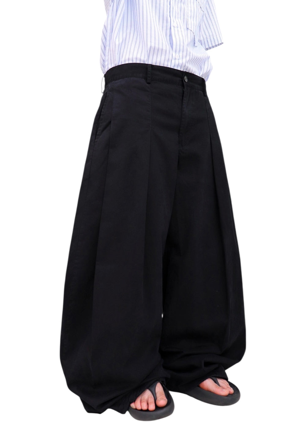 Curved Balloon Wide Pants