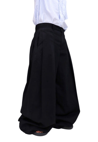Curved Balloon Wide Pants
