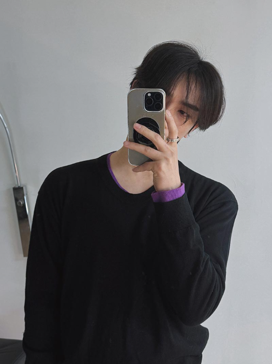 Oversized V-Neck Knit